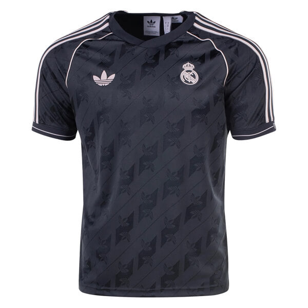 Real Madrid 24/25 Lifestyler