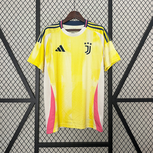 24/25 Juventus Away