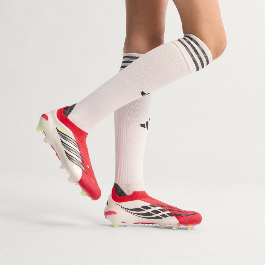 PREDATOR ELITE Laceless Firm Ground Soccer Cleats