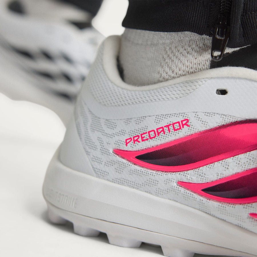 PREDATOR LEAGUE Turf Soccer Cleats