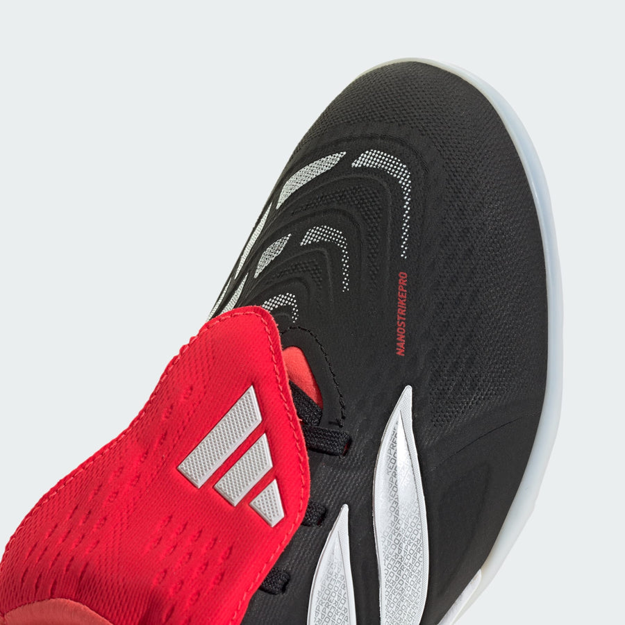 PREDATOR PRO Fold-Over Tongue Turf Soccer Cleats