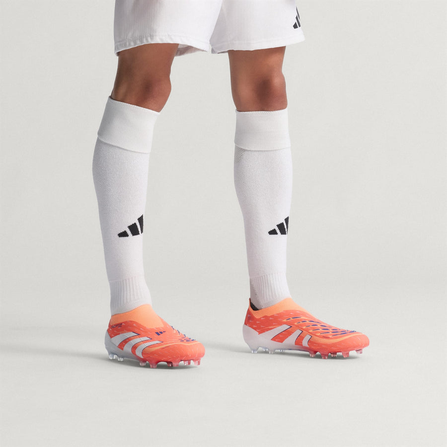PREDATOR ELITE Laceless Firm Ground Soccer Cleats