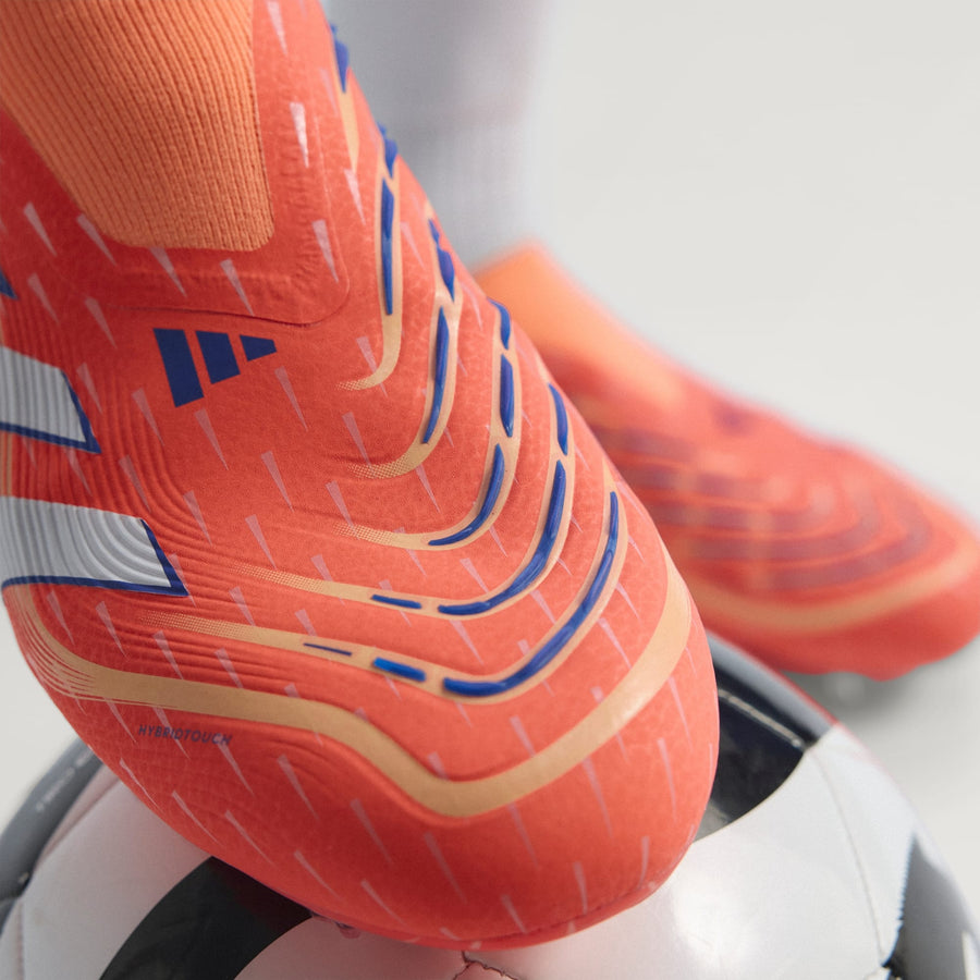 PREDATOR ELITE Laceless Firm Ground Soccer Cleats