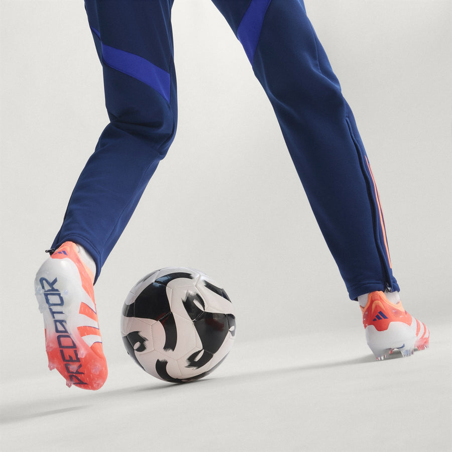 PREDATOR ELITE Laceless Firm Ground Soccer Cleats