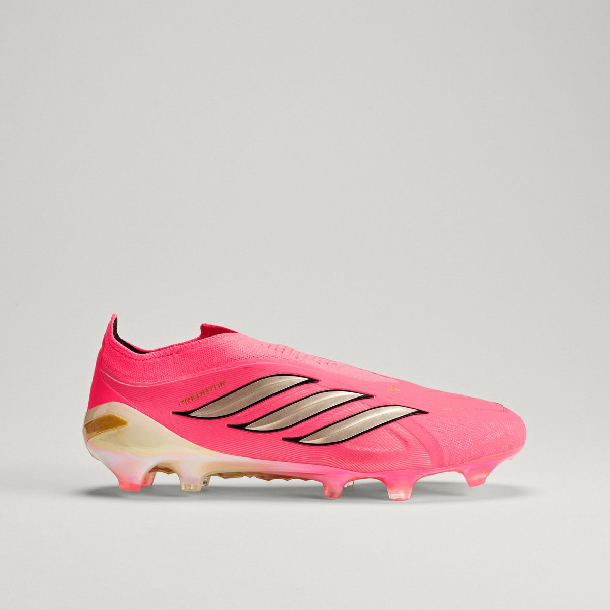 PREDATOR ELITE Laceless Firm Ground Soccer Cleats