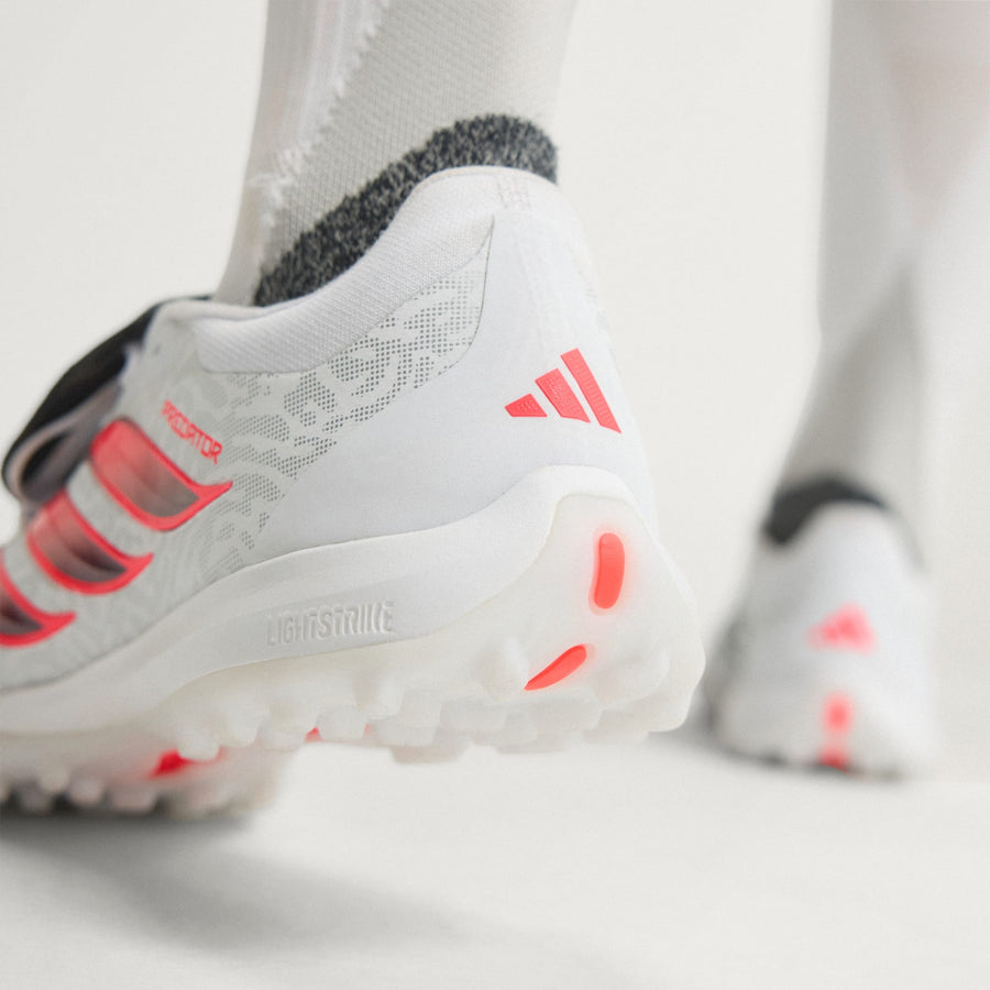 PREDATOR PRO Fold-Over Tongue Turf Soccer Cleats